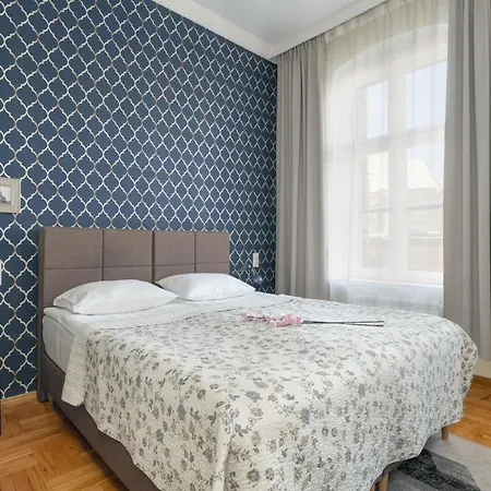 Przytulne Studia Very Berry W Poznaniu Blisko Parku By Renters *