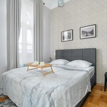 Appartamento Przytulne Studia Very Berry W Poznaniu Blisko Parku By Renters