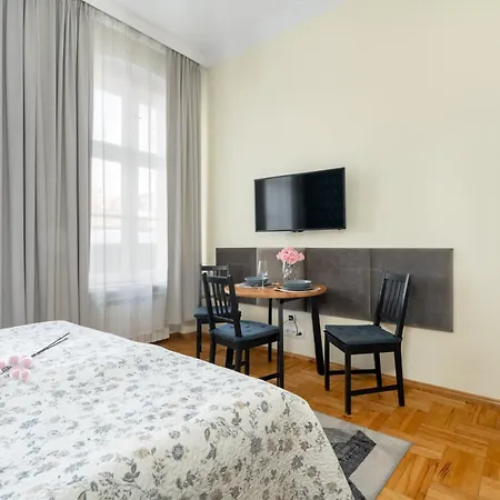 Przytulne Studia Very Berry W Poznaniu Blisko Parku By Renters * Poznań